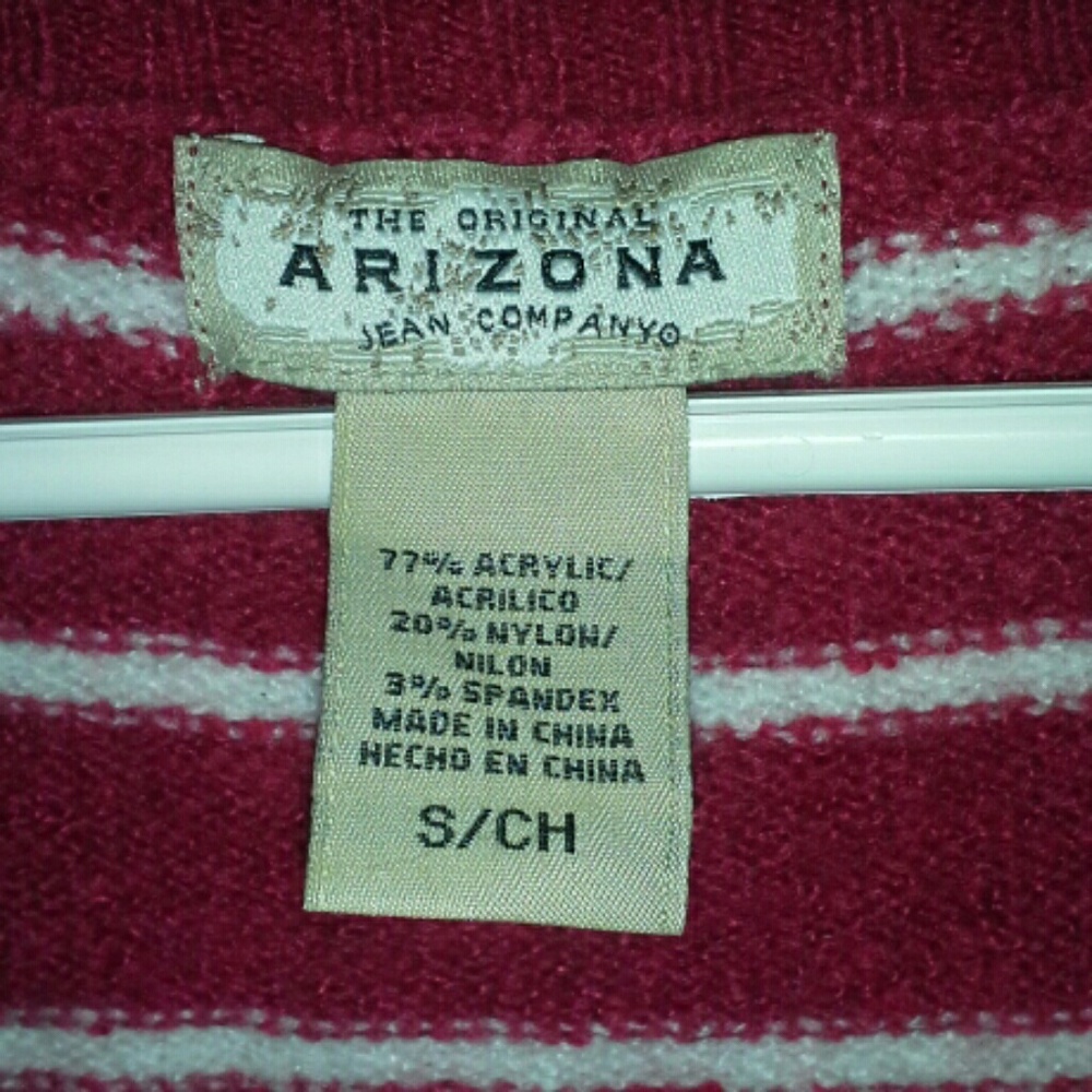Arizona Jean Fuzzy V-neck Sweater NWOT - Picture 5 of 5
